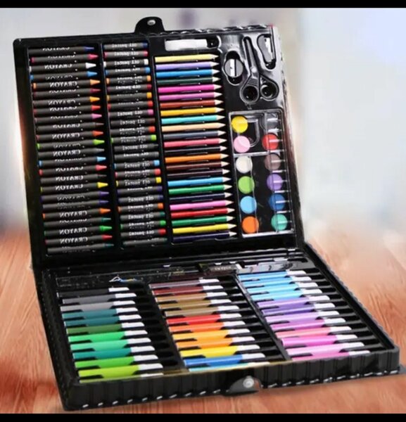 150 Pieces Art Set