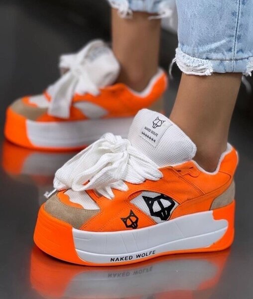 Sneaker
