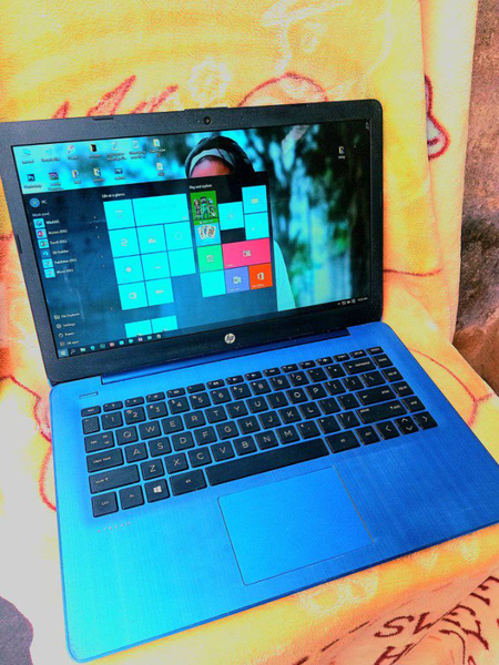 Hp slim laptop