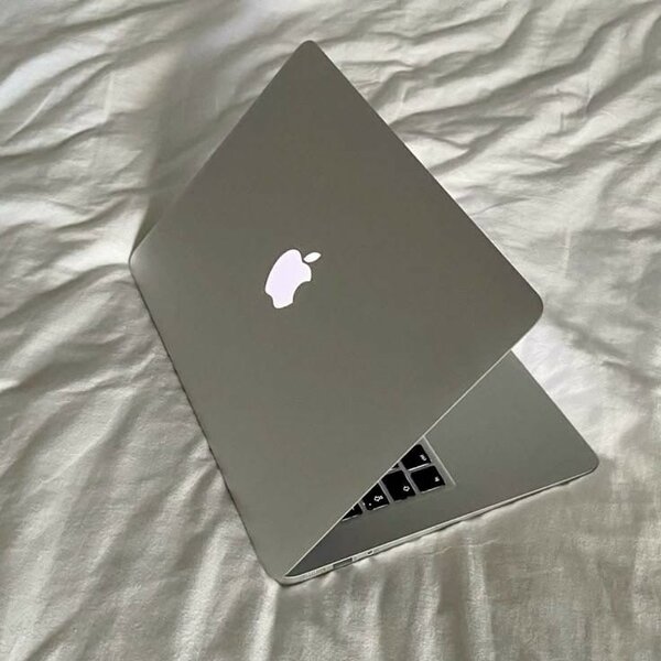 APPLE LAPTOP FRESH IN BOX