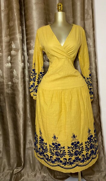 Rich Auntie dress