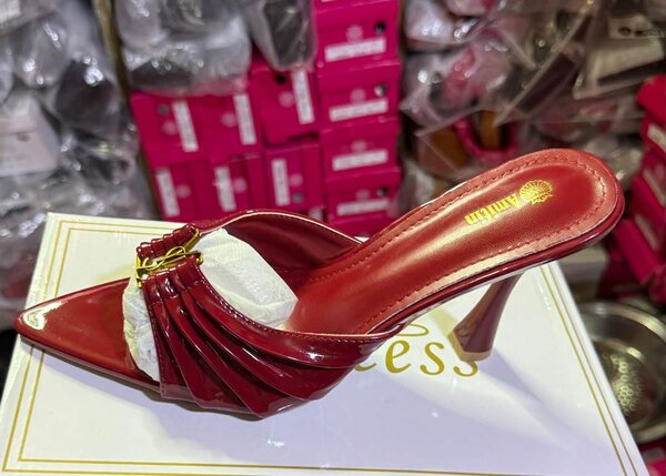 Sandales à talon élégantes