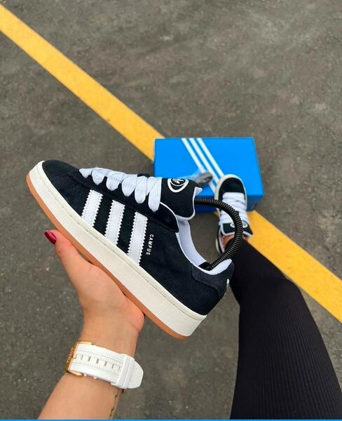 Adidas campus