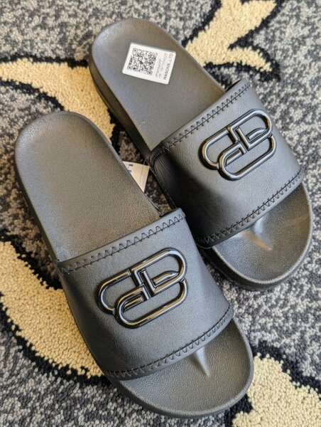 Fashionable Slides