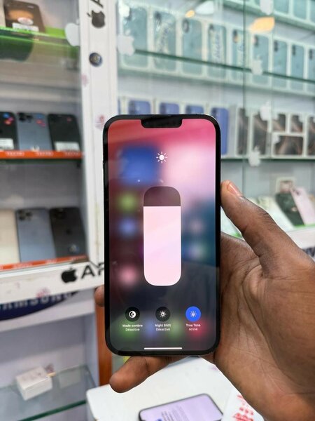 iPhone 13 simple