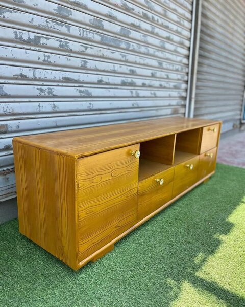 TV stand