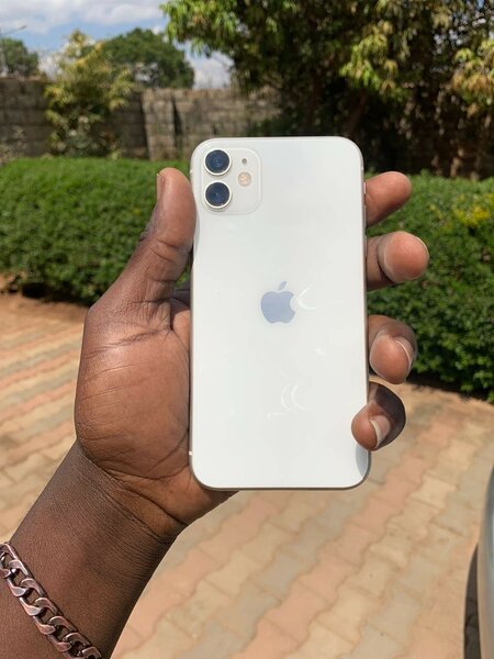 iPhone 11