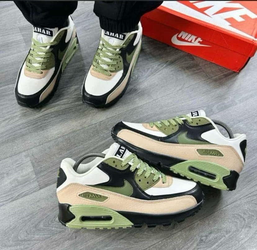 NIKE AIRMAX