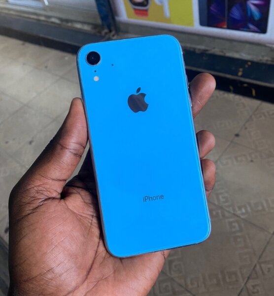 iPhone XR - 64GB
