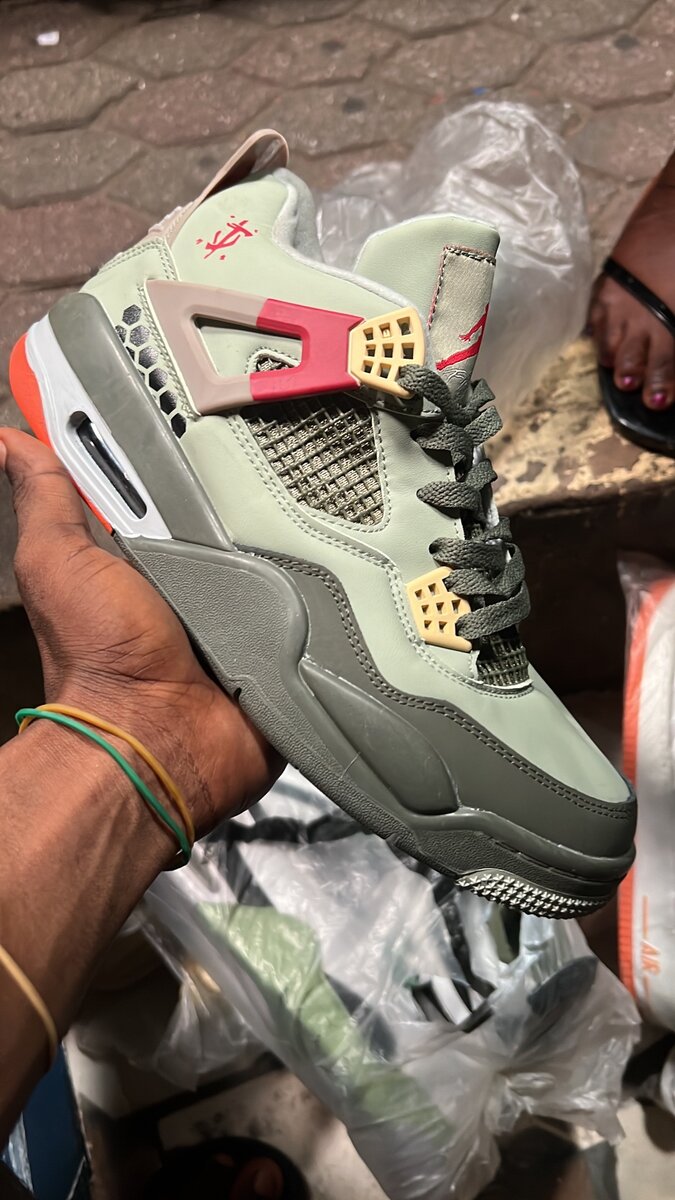 Men sneakers