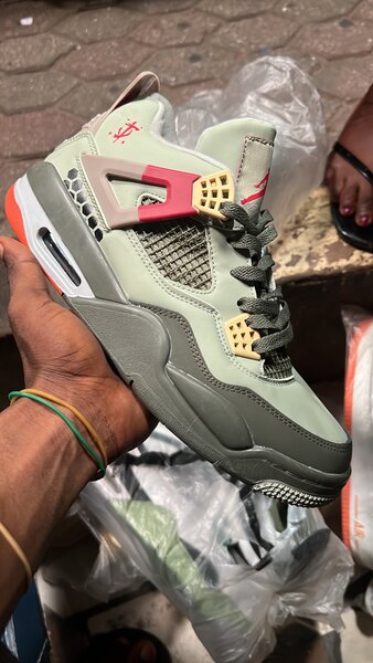 Men sneakers