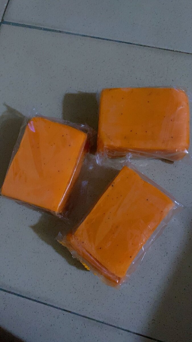 Savon gommant au grain dabrico