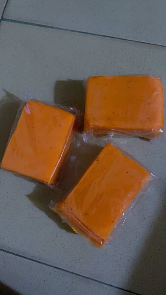 Savon gommant au grain dabrico
