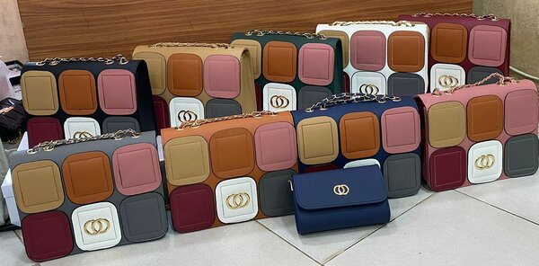 Hand bag's