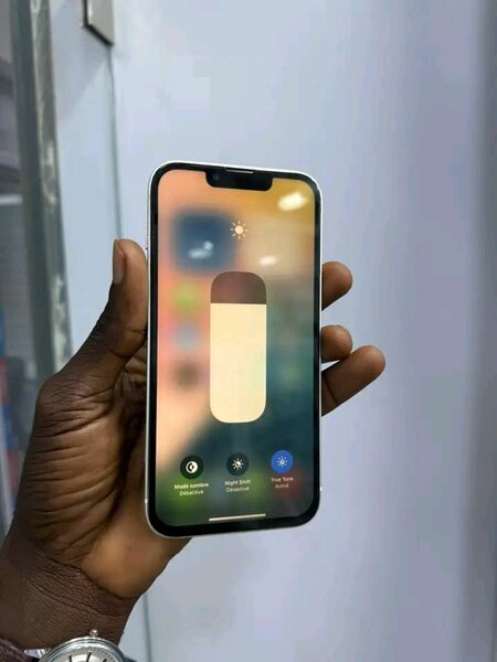 iPhone 13 Blanc 128GB Débloqué