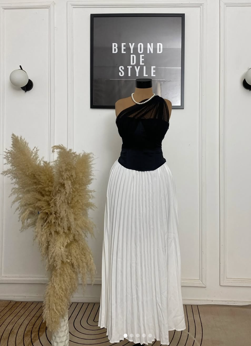 ONE SHOULDER MESH CORSET TOP.