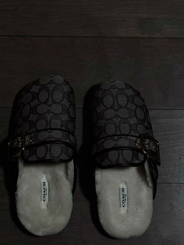 Mules fourrées élégantes