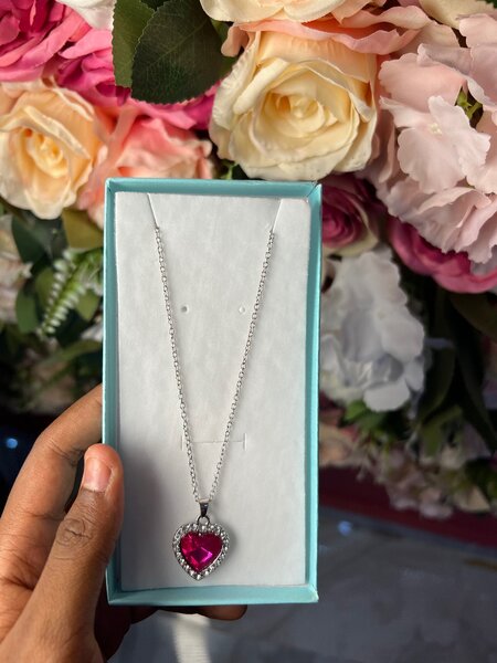 Female necklace
