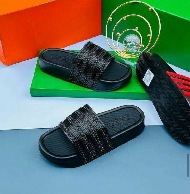 Claquettes confort homme