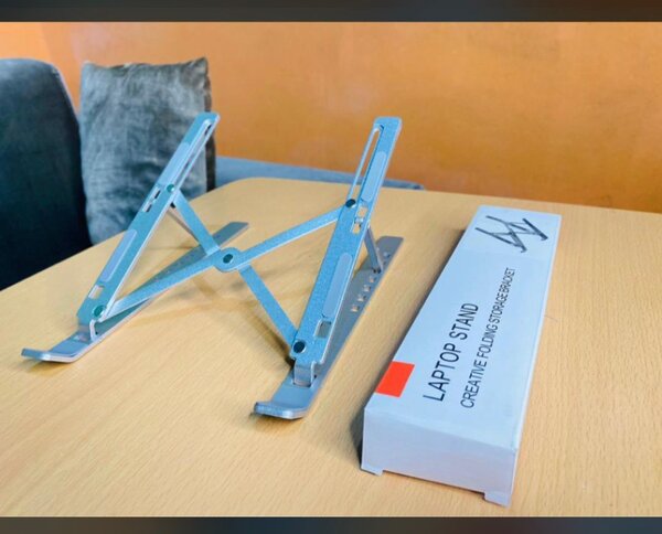 Laptop stand