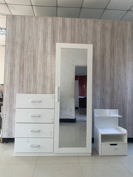 Min wardrobe