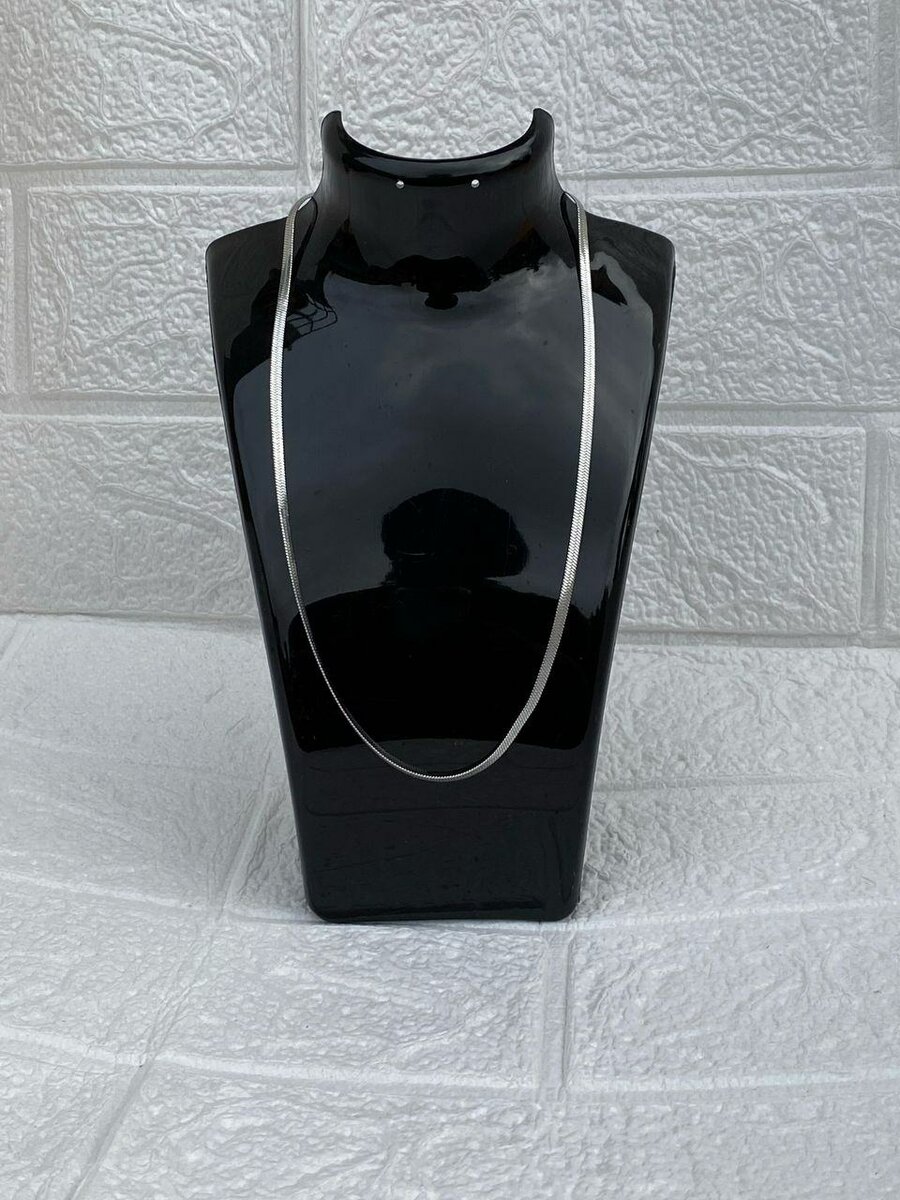 Male necklace