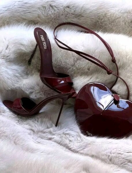 Mules élégantes en cuir bordeaux