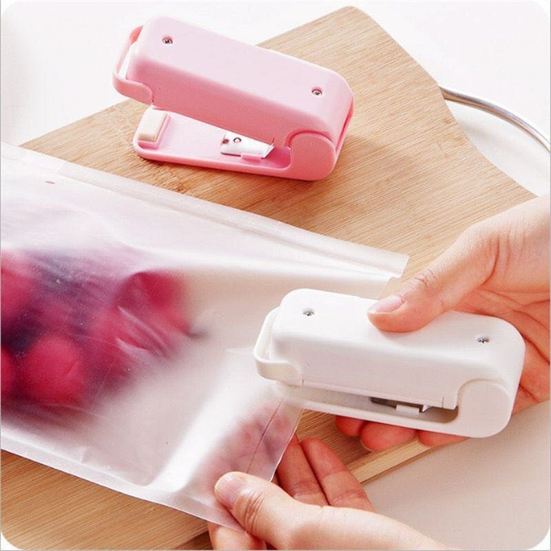 Ceiling clipper