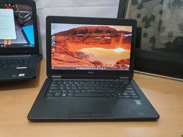 Latitude E7250