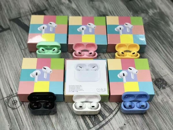 Airpod and Earbud
