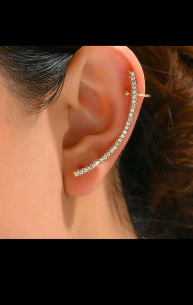 Elegant Crystal Ear Cuff