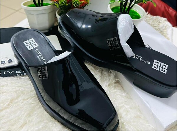 Half shoe