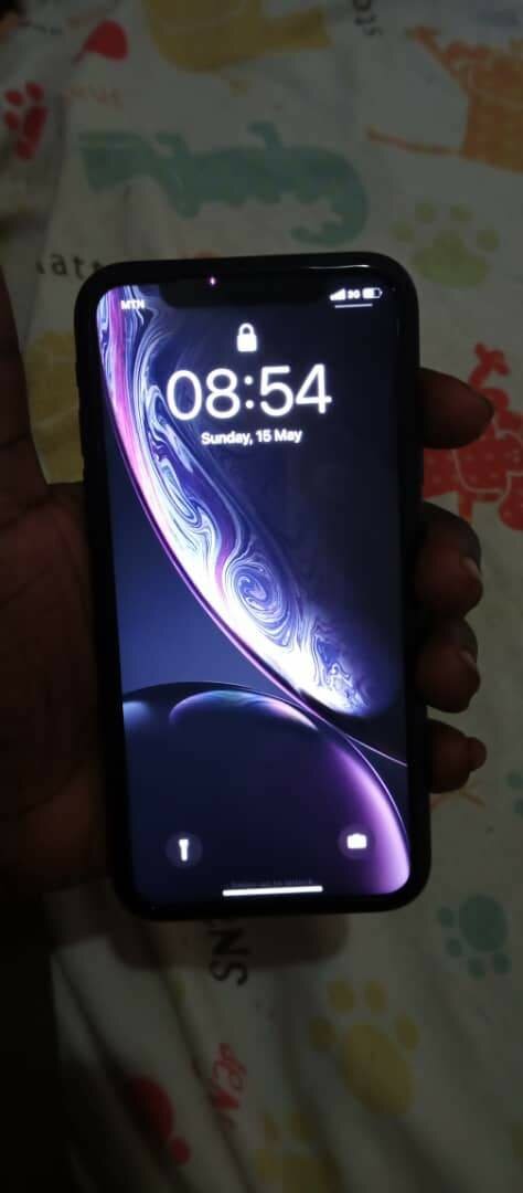 iPhone XR 64 gb