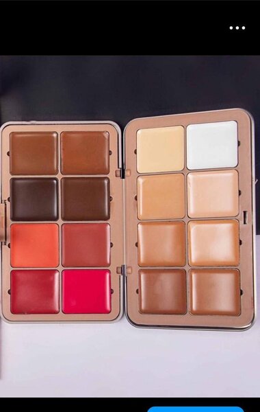 Lipstick pallet