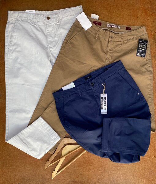 CHINO PANTS