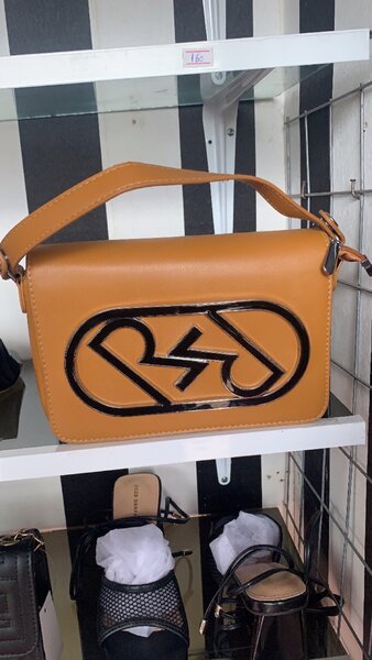 Hand bag