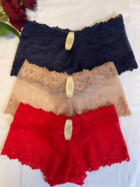 Laced booty shorts