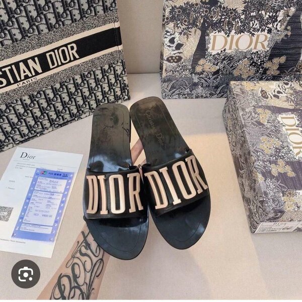 ladies slippers