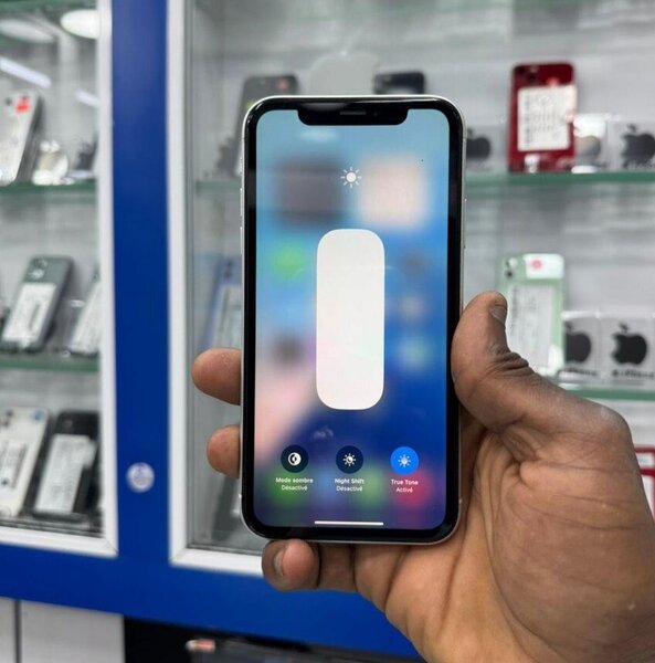iPhone XR Blanc Débloqué