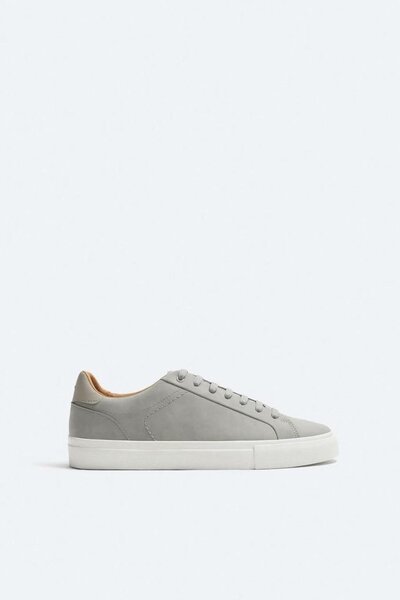 Sneakers gris élégants