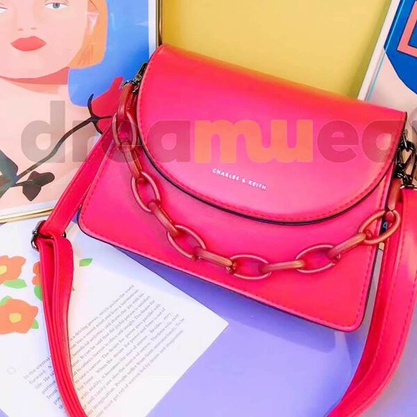 Sac à bandoulière chaîne rose