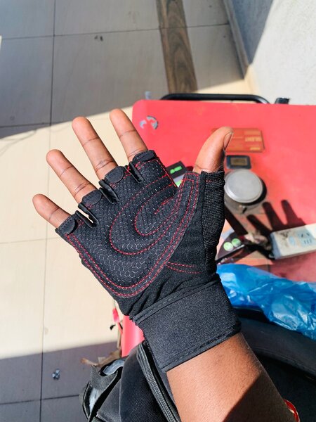 Gym gloves