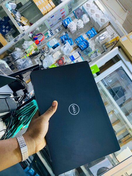 Dell Latitude E7400