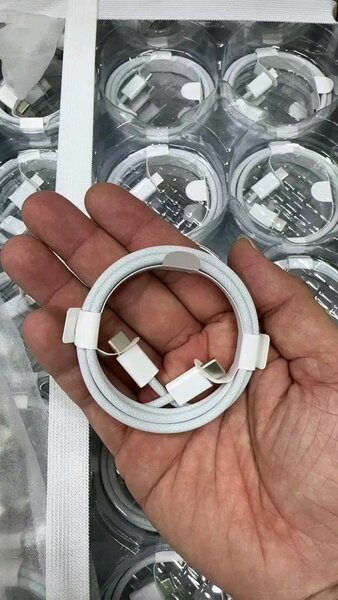 Câble USB-C apple 15/16+