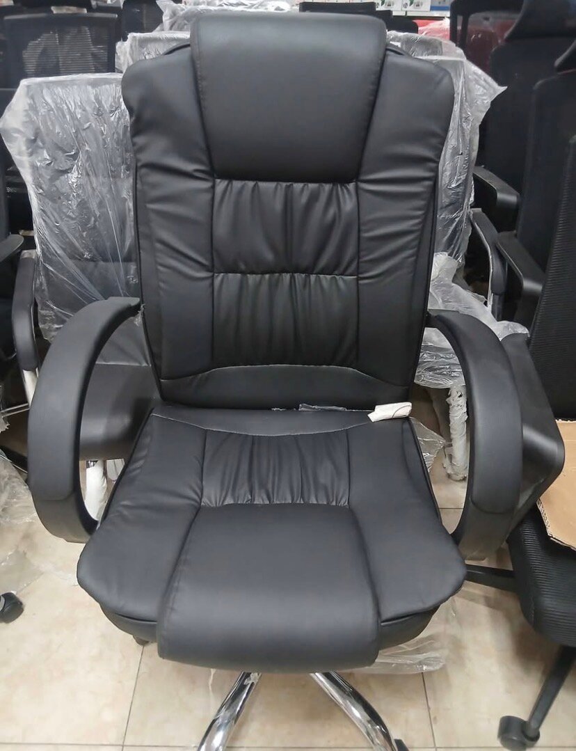Chaise de bureau ergonomique noire