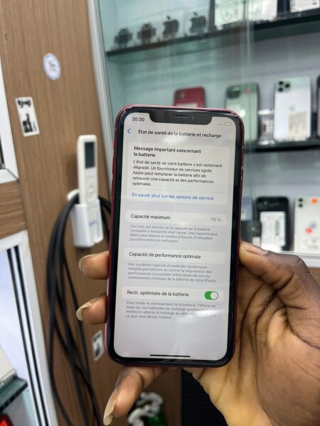 iPhone 11 Rouge 64Go