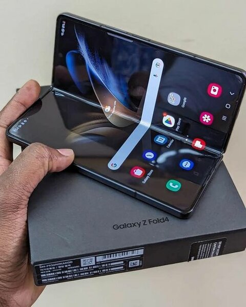 SAMSUNG GALAXY Z FOLD 4  256GB ROM, 