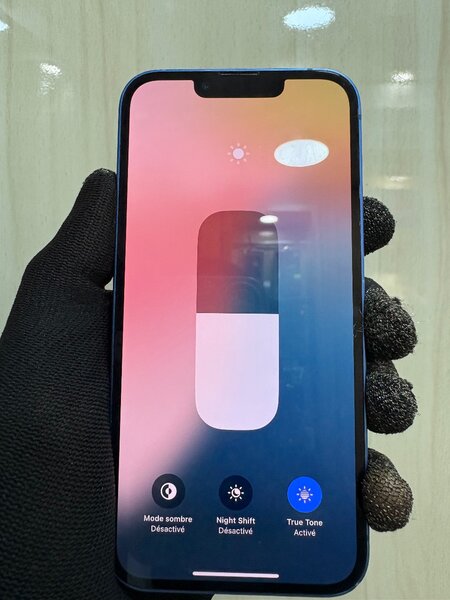 iPhone 13 simple