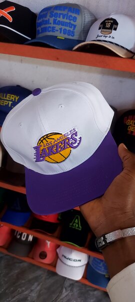 Casquettes de mode neuves