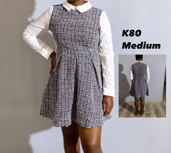 Robe gris blanc